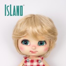 Island Bru, short blond wig